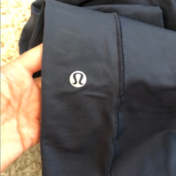 Navy lululemon capris - Picture 4 of 5